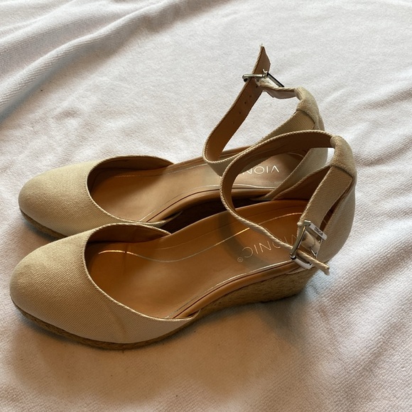 Vionic Wedge Shoes - Picture 5 of 12